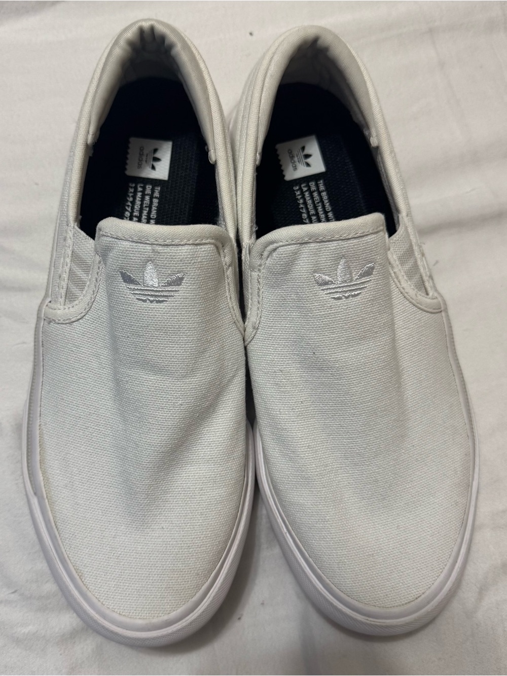Adidas (size 5) unisex men’s woman’s sabalo school slip on white shoes sneakers